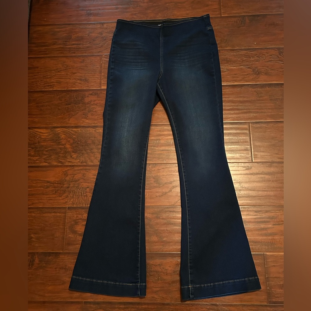 INC DENIM PULL-ON FLARE DARK BLUE JEAN.